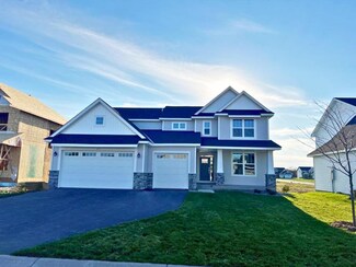 613 Sierra Pkwy, Waconia, MN 55387