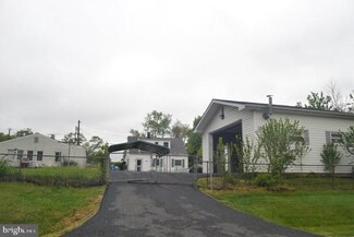 158 Holden Dr, Manassas Park, VA 20111