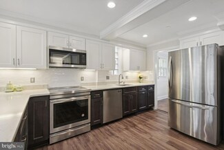5862 14th St N, Arlington, VA 22205