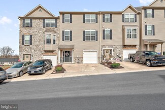 9 Indiana Cir, Lemoyne, PA 17043