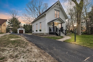 2380 N Brookfield Rd, Brookfield, WI 53045