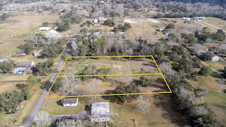 4815 S Elm Ave, Santa Fe, TX 77517