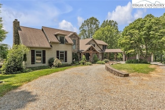 323 Rumpoles Way, Piney Creek, NC 28663