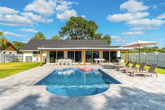 483 S Florida Mango Rd, West Palm Beach, FL 33406