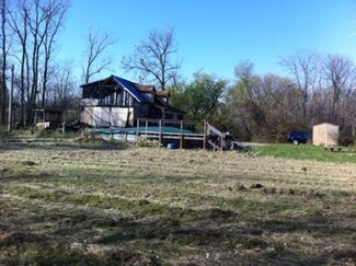 5585 Hochberger Rd, Eau Claire, MI 49111