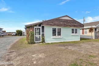 303 Herring Dr Unit B, Surf City, NC 28445