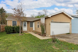 404 Rand Rd, Lakemoor, IL 60051