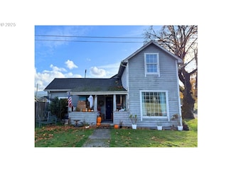 564 SW Cedar St, Mill City, OR 97360