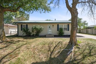 203 11th St SE, Bondurant, IA 50035