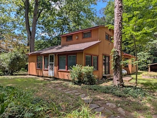 457 McGahey Ln, McGaheysville, VA 22840