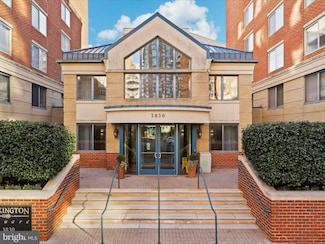 3830 9th St N Unit PH3E, Arlington, VA 22203