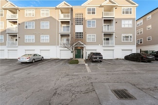 94 Mill St Unit 302, Woonsocket, RI 02895