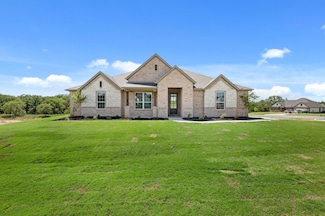 106 Brush Creek Dr, Boyd, TX 76023