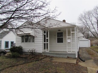 516 30th St SE, Cedar Rapids, IA 52403