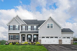 355 Park Edge Dr, Clinton, PA 15026