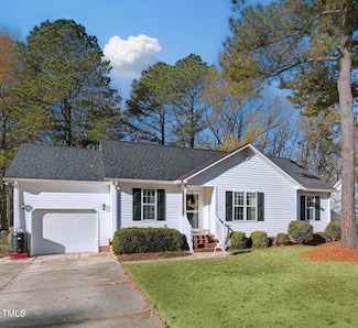 313 Hocutt Dr, Clayton, NC 27520