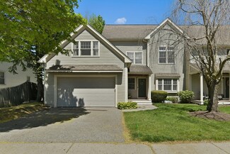 15 Green St Unit 15, Newton, MA 02458