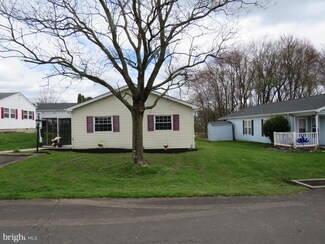 480 Goldenrod Crossing W, New Hope, PA 18938