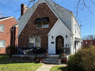 4245 Chester Dr, Youngstown, OH 44512