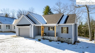383 Turtle Ridge Rd, Whitehead, NC 28675