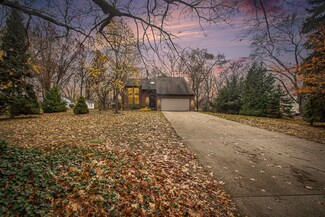 646 W Lakewood Blvd, Holland, MI 49424