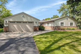 5908 Burnham Rd, Bloomfield Hills, MI 48302