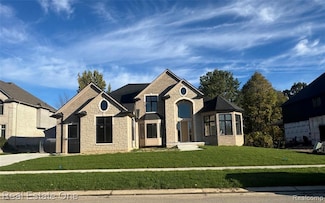 2423 Buckthorn Dr, Shelby Township, MI 48316