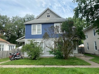 317 7th St, West Des Moines, IA 50265