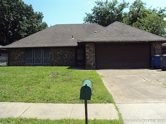 10114 E 23rd St, Tulsa, OK 74129