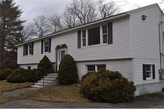 20 Essex St, Wenham, MA 01984