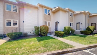500 E Greenwich Ave Unit 106, West Warwick, RI 02893