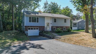 19 Sheru Ln, York, ME 03909