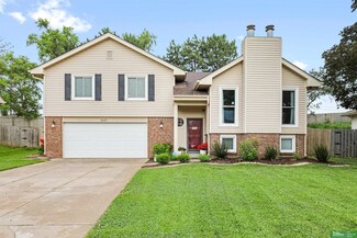 1337 Scott Rd, Papillion, NE 68046