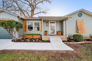 440 Harrison Ln, Hurst, TX 76053