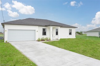 9021 Maywood Cir, Port Labelle, FL 33935