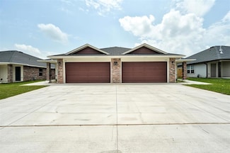 212 NW 122nd St, Oklahoma City, OK 73114