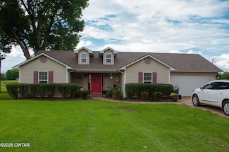1530 Red Bell Rd, Newbern, TN 38059