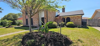 47 W Dansby Dr, Galveston, TX 77551