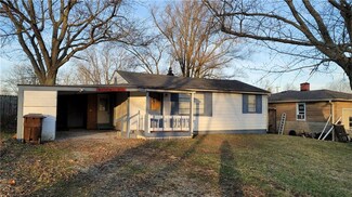 5645 N Clover Elm Dr, Fairland, IN 46126