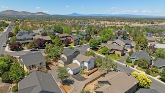 3564 SW Salmon Ave, Redmond, OR 97756
