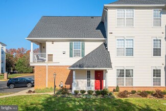 25300 Lake Mist Square Unit 205, Chantilly, VA 20152
