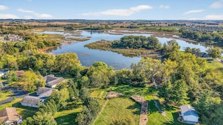 637 E Clay St, Whitewater, WI 53190