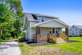 8182 Paris Ave, Louisville, OH 44641