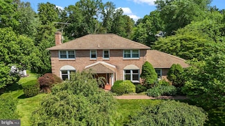 606 Overbrook Ln, Oreland, PA 19075