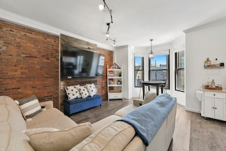 156-158 F St Unit 2, Boston, MA 02127