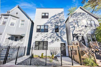 2750 W Francis Place Unit 3, Chicago, IL 60647