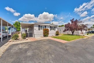 152 Village Cir Unit 152, Sacramento, CA 95838