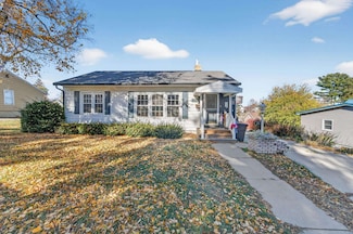 506 W Division St, Dodgeville, WI 53533