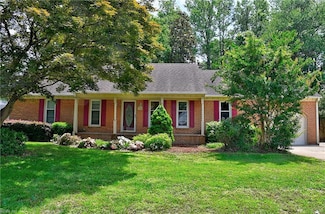537 Gloria Dr, Chesapeake, VA 23322