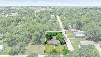 731 Ray Dr, Denison, TX 75020